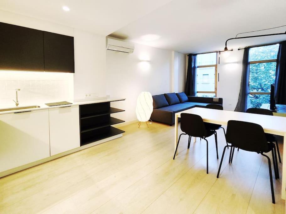 Moderno Apartamento En Terrassa Centro Exteriér fotografie